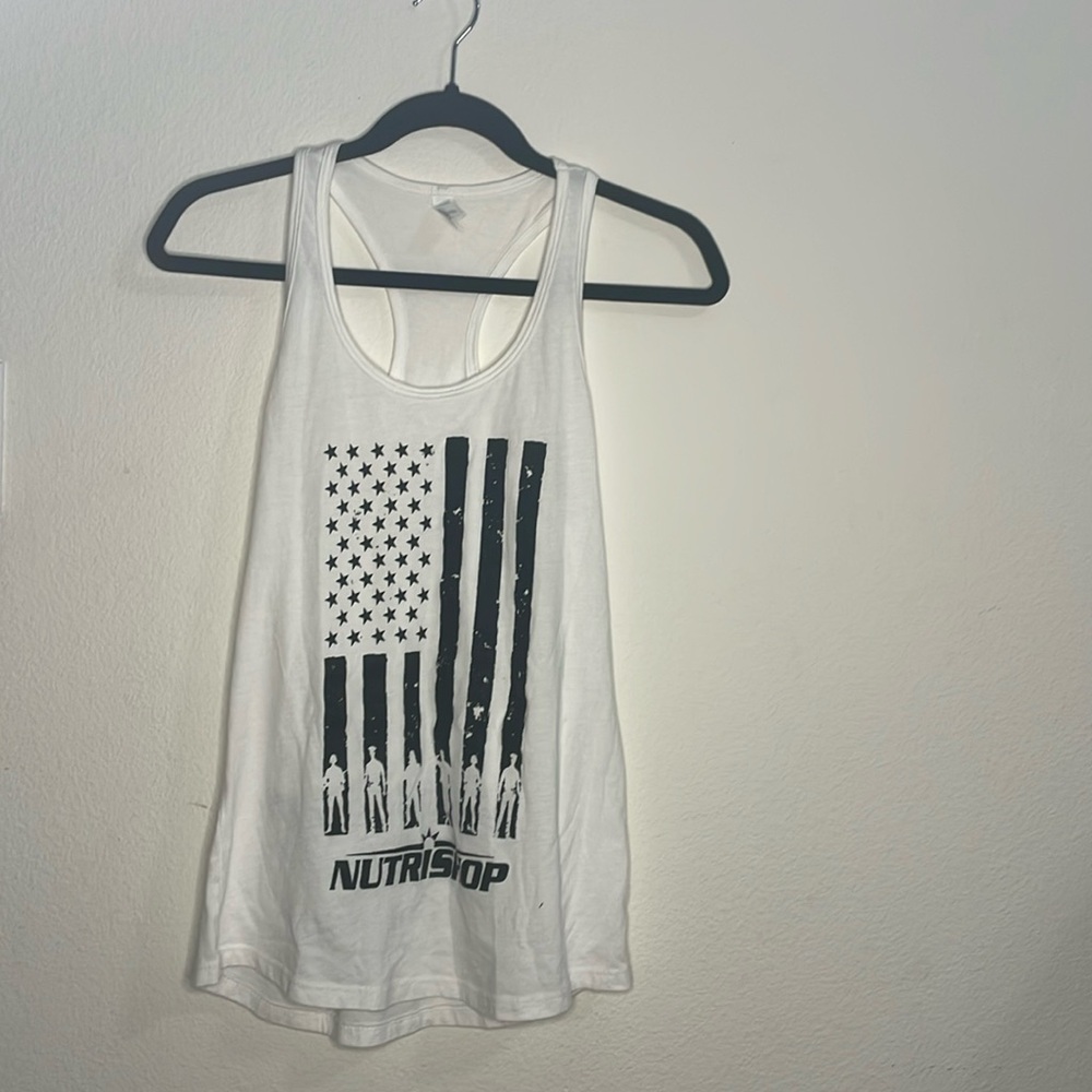 Nutrishop white tank